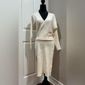 🛑SOLD OUT🛑 BANANA REPUBLIC Lenzing Ecovero Serene Beige Women Long Sweater